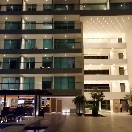 Apartamento con terraza y vista al mar - Morros Apartamento *